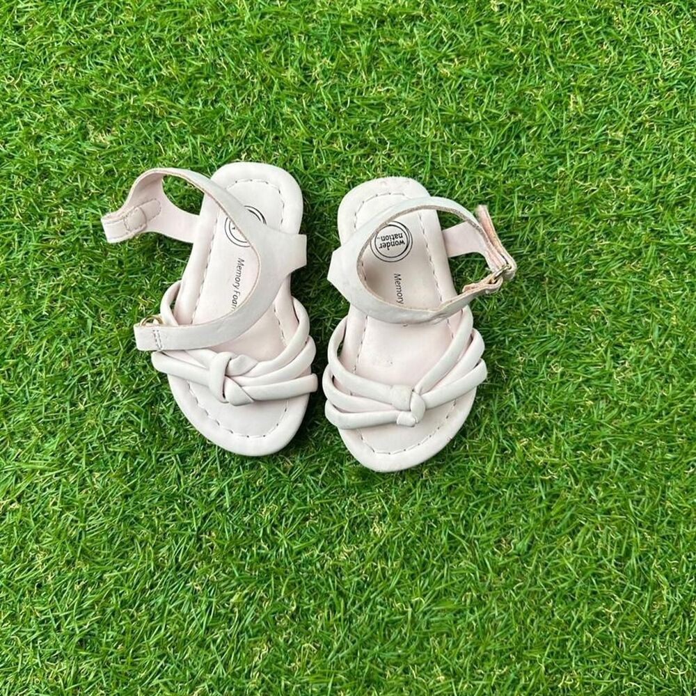 Wonder-nation Women's White Sandals